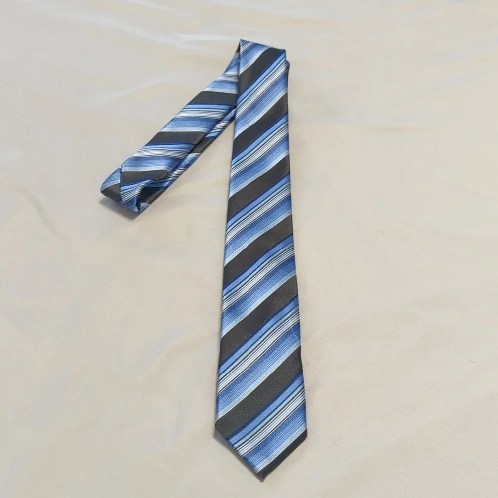 Dockers Boys Tie Blue Striped